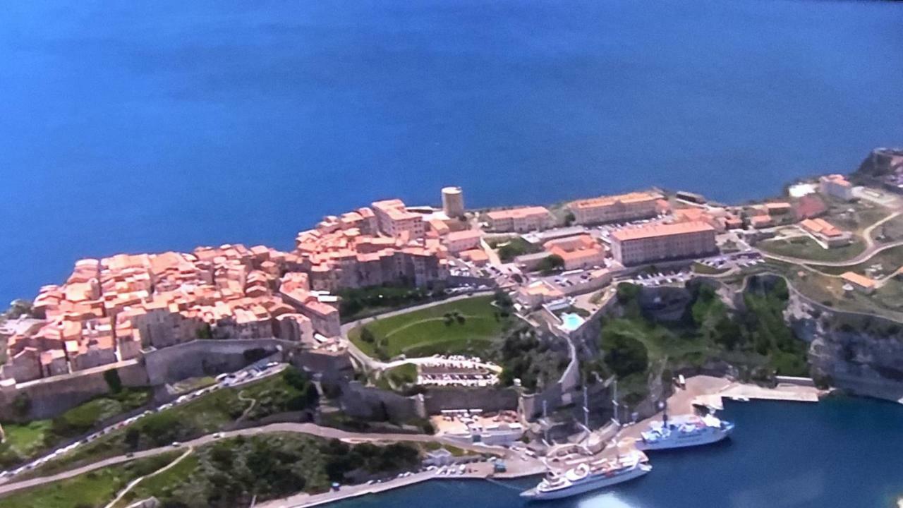 Appartement Port Bonifacio โบนิฟาซิโอ ภายนอก รูปภาพ